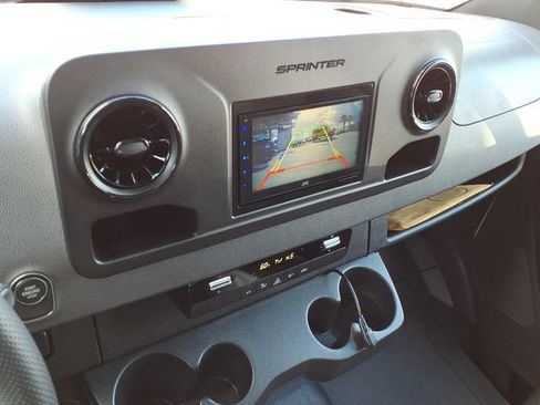 Used 2025 Mercedes-Benz Sprinter 2500 image 6
