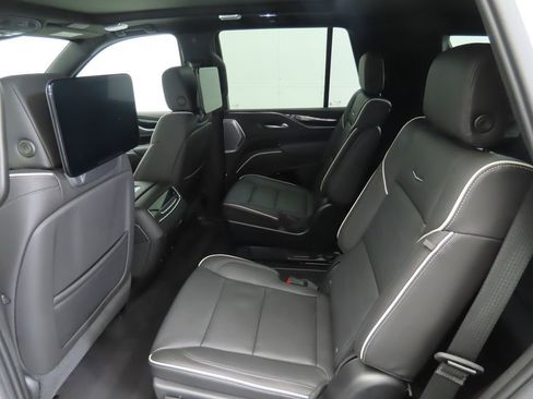 Used 2021 Cadillac Escalade Sport w/ Driver Assist Tech Package image 19