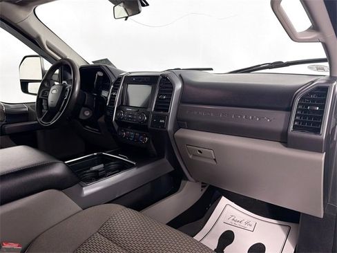 Used 2019 Ford F250 XLT w/ XLT Premium Package image 26