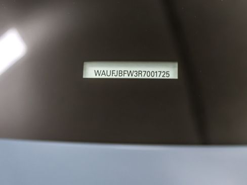 Used 2024 Audi e-tron GT Premium Plus image 24