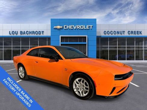 Used 2025 Dodge Charger Daytona R/T w/ Sun & Sound Package AWD/4WD image 2