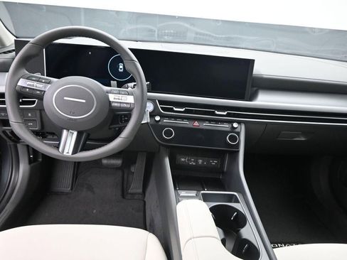 New 2025 Hyundai Sonata SEL FWD image 10