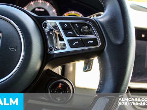 Used 2023 Porsche Cayenne Turbo image 27