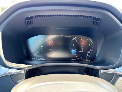 Used 2019 Volvo XC60 T5 Momentum w/ Multimedia Package AWD/4WD image 23