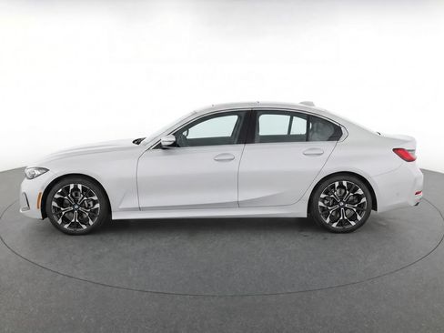 Used 2025 BMW 330i Sedan w/ Premium Package RWD image 34