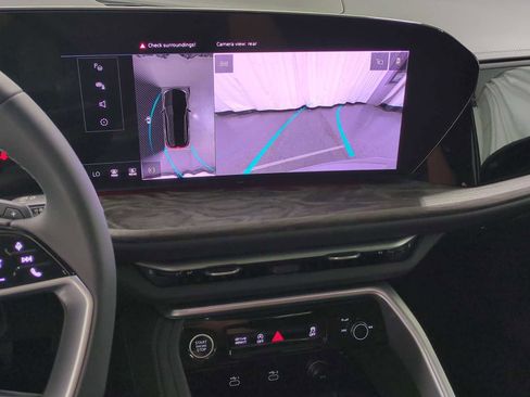 New 2025 Audi Q5 Premium image 24