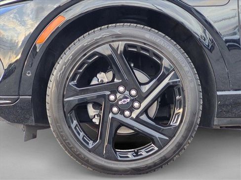 Used 2024 Chevrolet Equinox EV RS FWD image 22