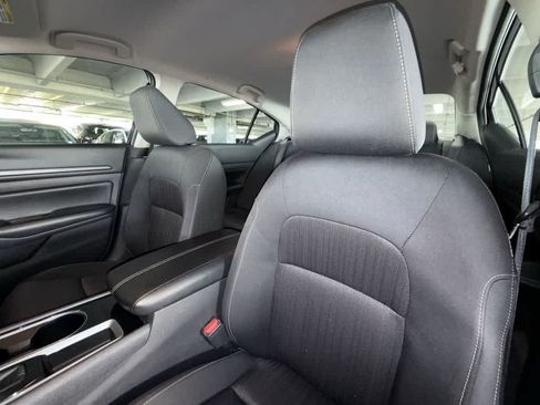 Used 2024 Nissan Altima 2.5 SV FWD image 14