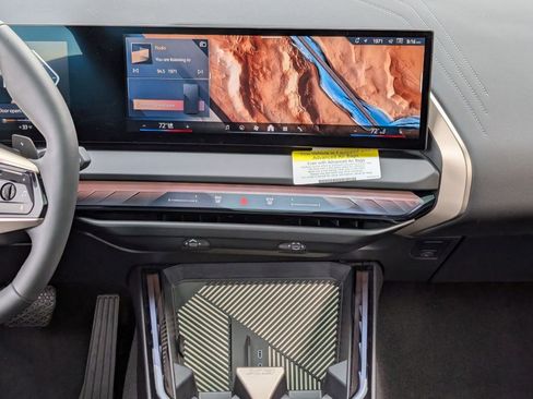 Used 2025 BMW X3 xDrive30i w/ Premium Package image 27