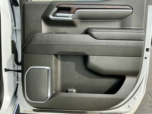 Used 2023 GMC Sierra 1500 SLT image 26