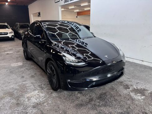 Used 2021 Tesla Model Y Long Range AWD/4WD image 2
