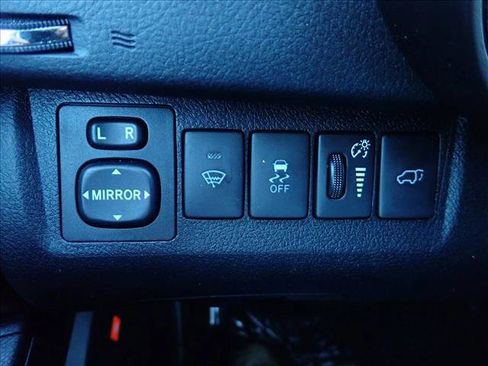 Used 2012 Toyota Highlander Limited w/ Tow Pkg image 27