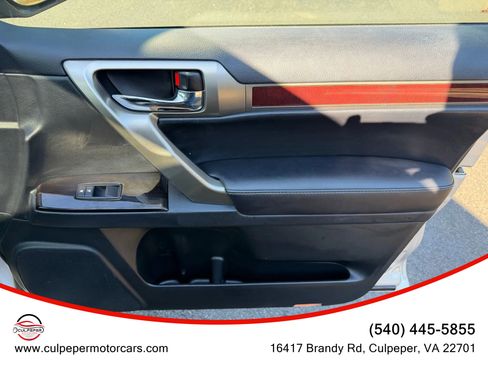 Used 2010 Lexus GX 460 image 19