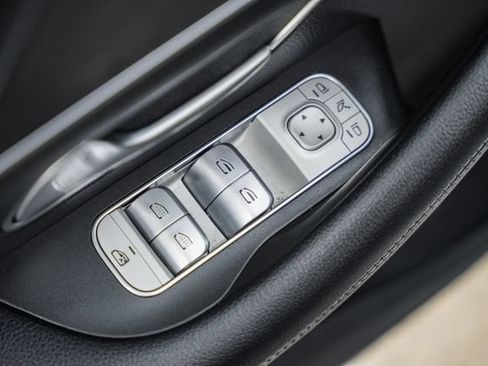 Used 2021 Mercedes-Benz GLS 450 4MATIC image 41