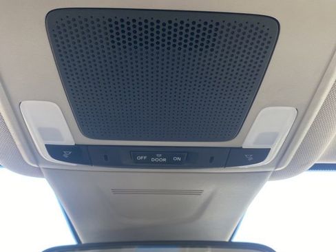 Used 2023 Honda CR-V LX image 38