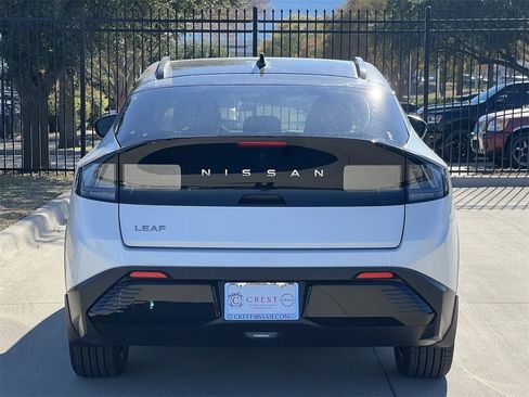 New 2026 Nissan Leaf Platinum+ image 5