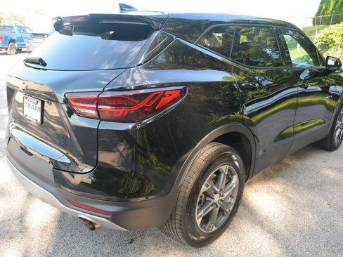 Used 2025 Chevrolet Blazer LT FWD image 5