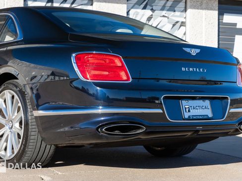 Used 2020 Bentley Flying Spur W12 image 14