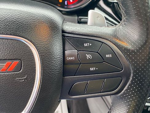 Used 2022 Dodge Durango R/T w/ Blacktop Package AWD/4WD image 18