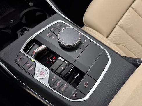 Used 2026 BMW 330i Sedan w/ Premium Package image 17