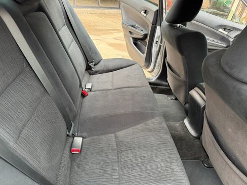 Used 2011 Honda Accord LX image 19