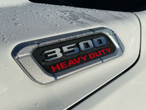Used 2024 RAM 3500 Tradesman w/ Chrome Appearance Group image 8
