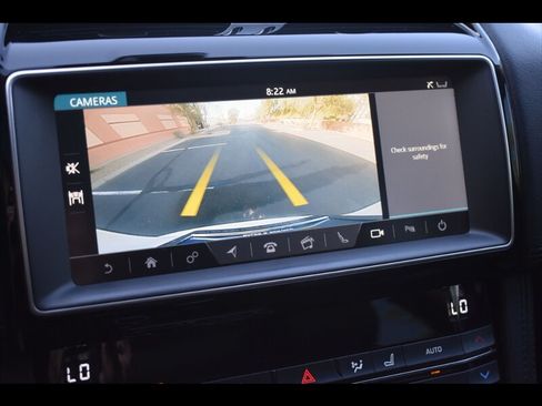 Used 2019 Jaguar F-PACE Prestige AWD/4WD image 11