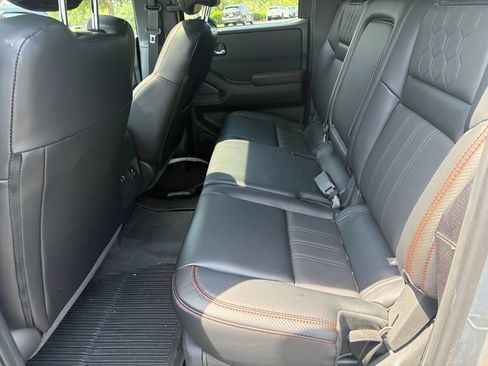 Used 2023 Nissan Frontier PRO-4X w/ Pro-4X Premium Package AWD/4WD image 11