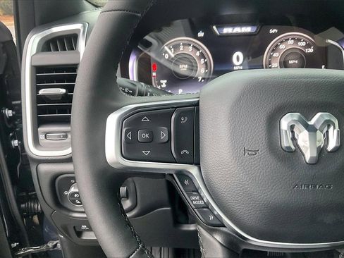 New 2026 RAM 1500 4x4 Crew Cab image 28