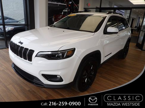 Used 2020 Jeep Cherokee Latitude Plus image 1