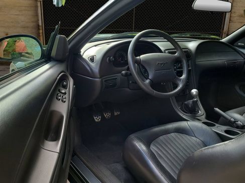 Used 2001 Ford Mustang GT RWD image 5