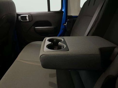 Used 2024 Jeep Wrangler Unlimited image 86