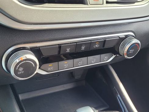 Used 2024 Nissan Altima 2.5 SR image 18