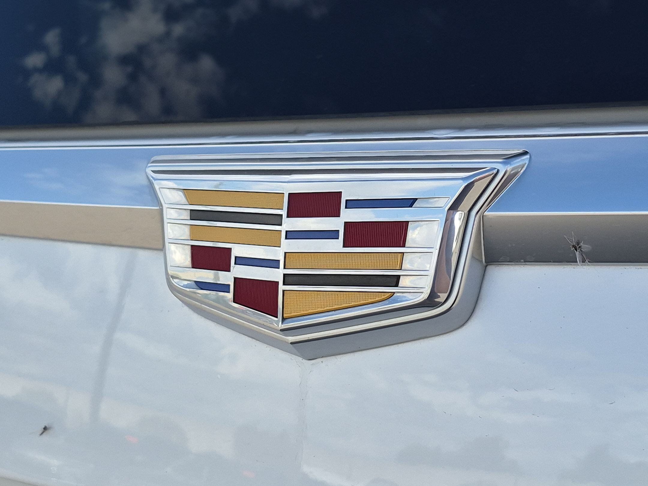 Used 2019 Cadillac Escalade ESV Premium Luxury AWD/4WD image 13