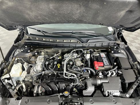 Used 2025 Nissan Altima 2.5 SV FWD image 31