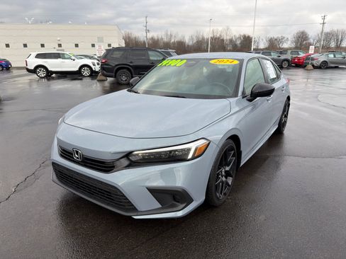 Used 2024 Honda Civic Sport image 2