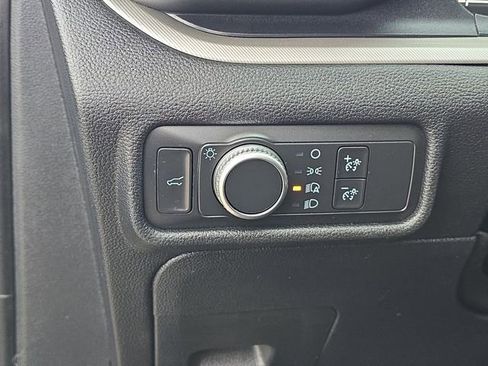 Used 2020 Ford Explorer XLT w/ Comfort Package image 15