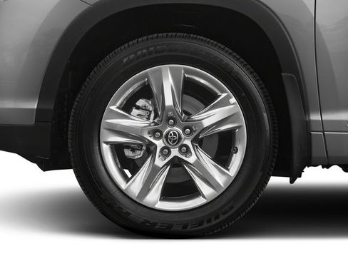 Used 2017 Toyota Highlander XLE AWD/4WD image 14