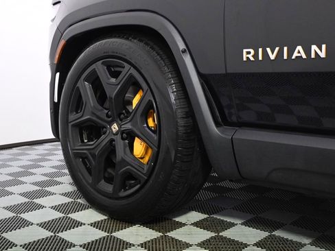 Used 2023 Rivian R1S Adventure AWD/4WD image 20