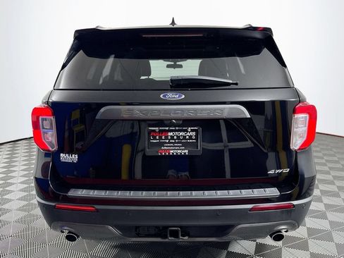 Used 2023 Ford Explorer XLT w/ Equipment Group 202A AWD/4WD image 6