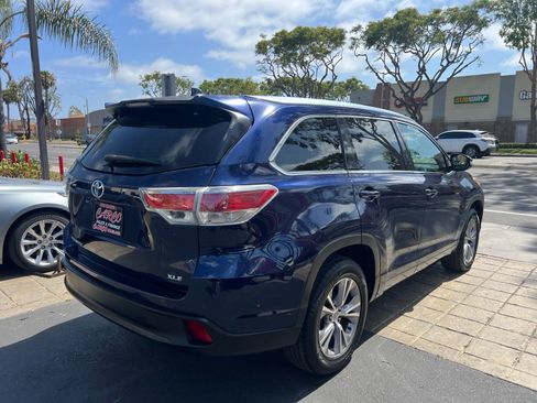 Used 2015 Toyota Highlander XLE FWD image 9