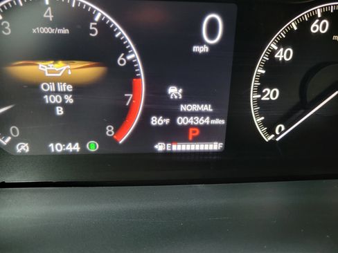 Used 2025 Honda Pilot EX-L image 16