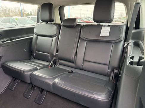 Certified 2025 Ford Expedition Max Platinum image 14