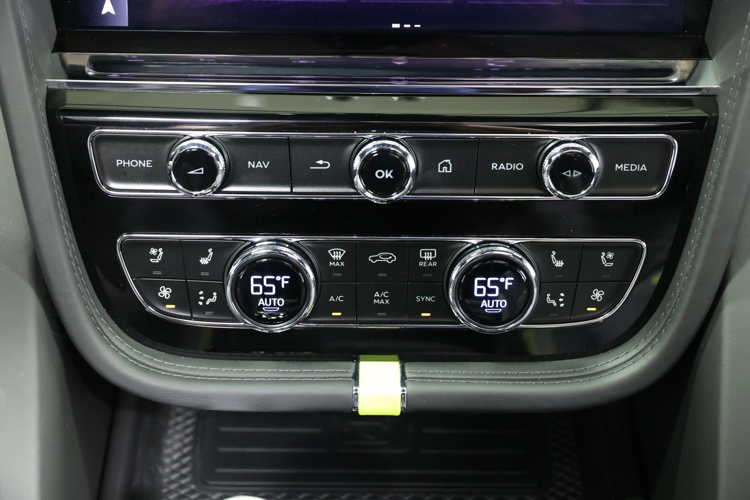 Used 2023 Bentley Bentayga Extended Wheelbase AWD/4WD image 47