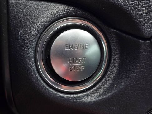 Used 2015 Mercedes-Benz C 250 Coupe image 21