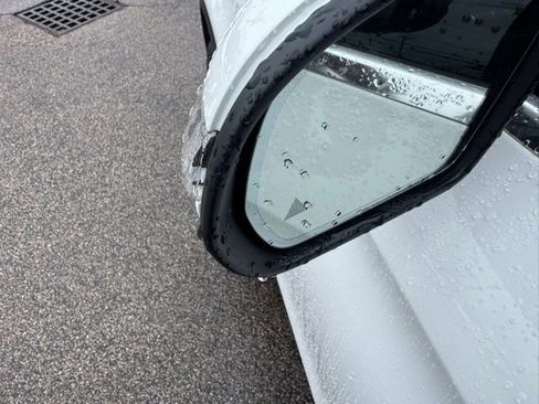 Used 2021 Mercedes-Benz GLC 300 4MATIC image 20