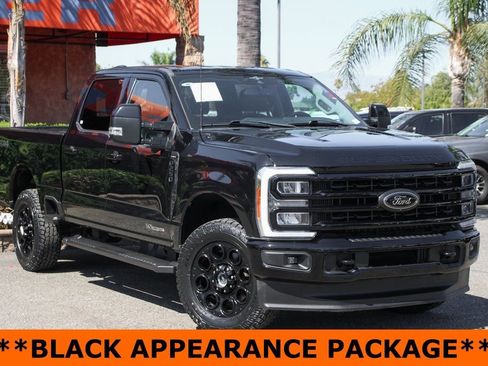 Used 2023 Ford F250 Lariat w/ Black Appearance Package image 2