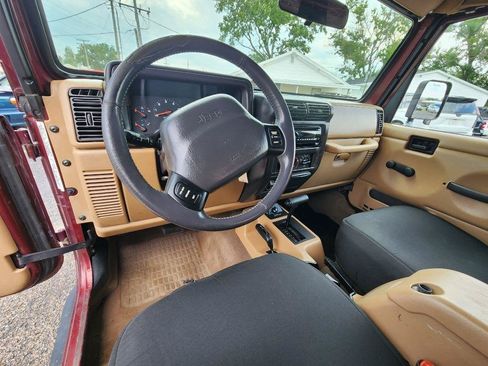Used 2001 Jeep Wrangler Sahara AWD/4WD image 13