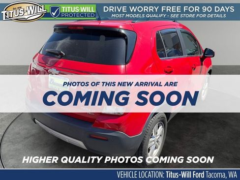 Used 2015 Chevrolet Trax LT w/ LT Sun and Sound Package AWD/4WD image 4