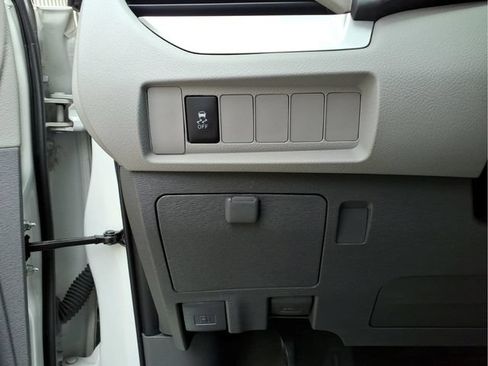 Used 2020 Toyota Sienna L FWD image 14